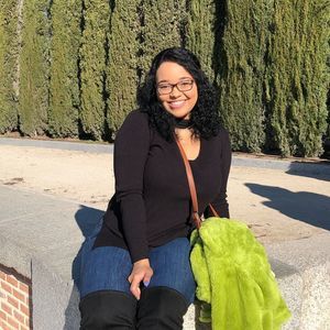 Meet your Posher, Amaya